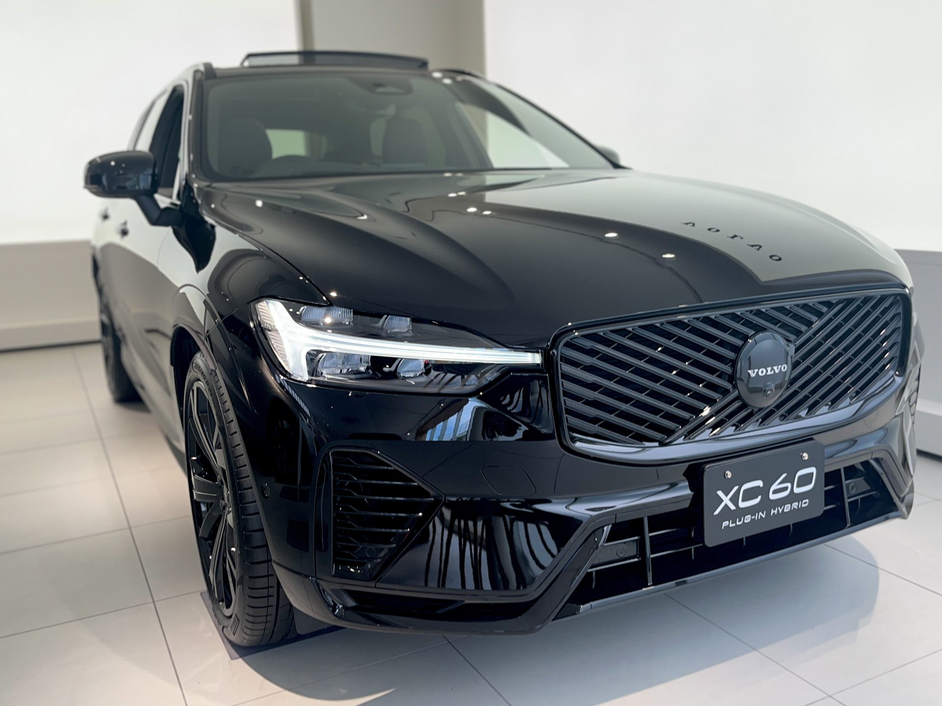 XC60 Ultra B5 AWD Dark Edition | ボルボ・カー 東名横浜